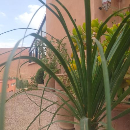 Hotel Kasbah Flilou Ait Ougliff Esterno foto